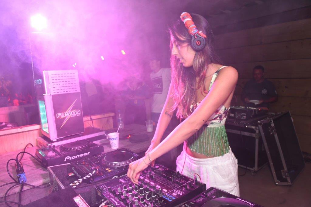  DJ Sarah Stenzel            